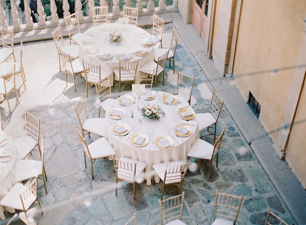 the great romance photo // villa del sol d'oro wedding
