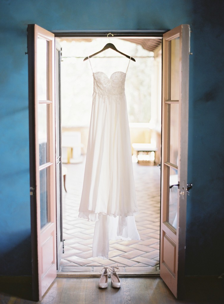 the great romance photo // villa del sol d'oro wedding