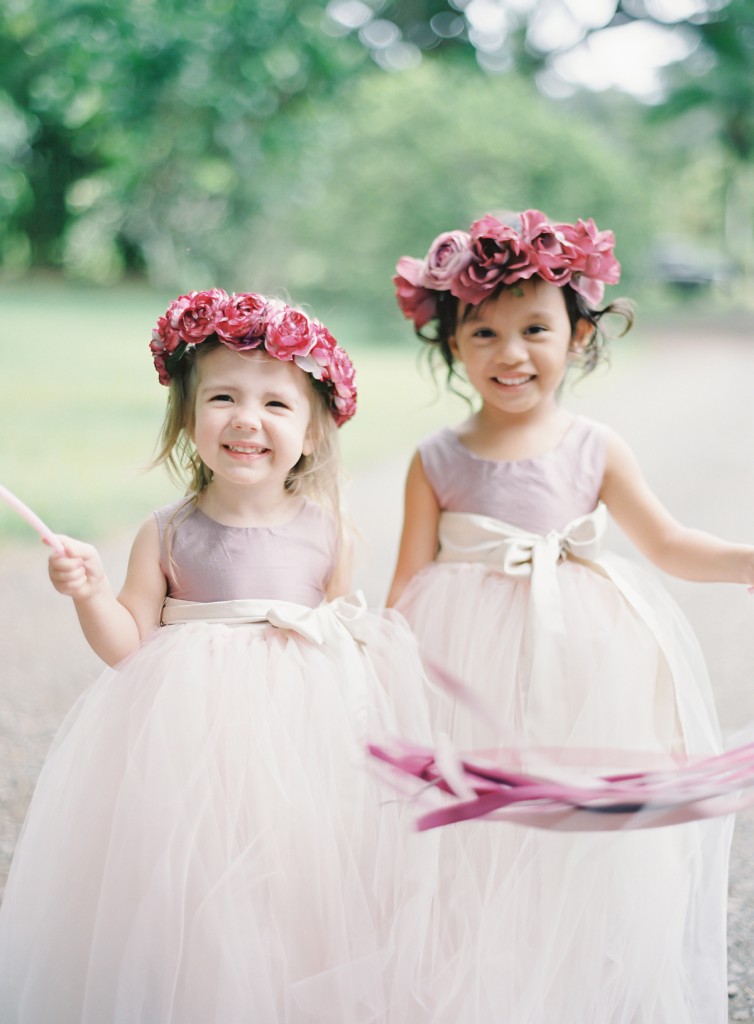 the great romance photo //  hawaii oahu kualoa ranch wedding