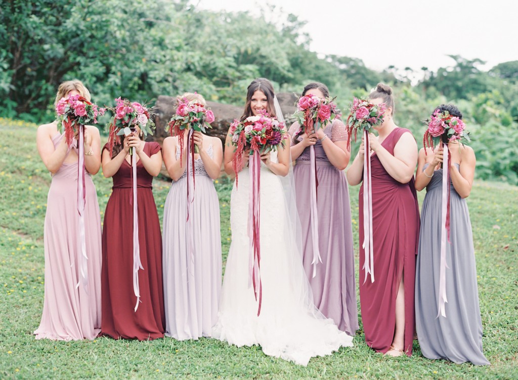 the great romance photo //  hawaii oahu kualoa ranch wedding